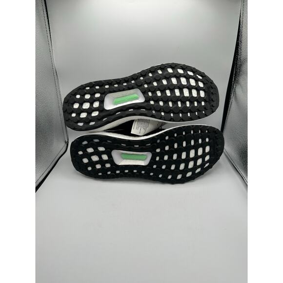 Adidas UltraBoost 1.0 DNA “Black White” size 9.5 mens - Picture 5 of 7